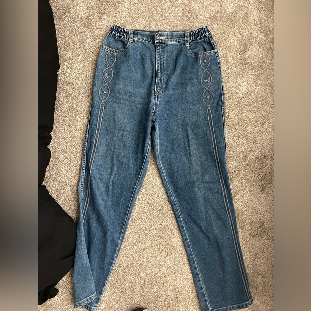 High waisted embroidered vintage jeans